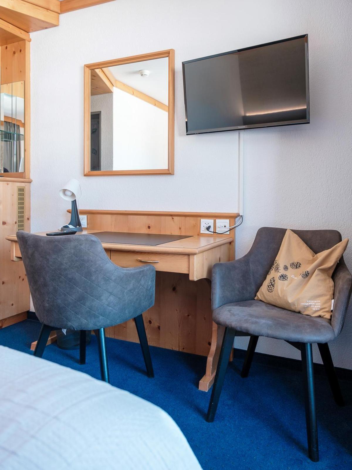 Hotel Buenda Davos Bagian luar foto