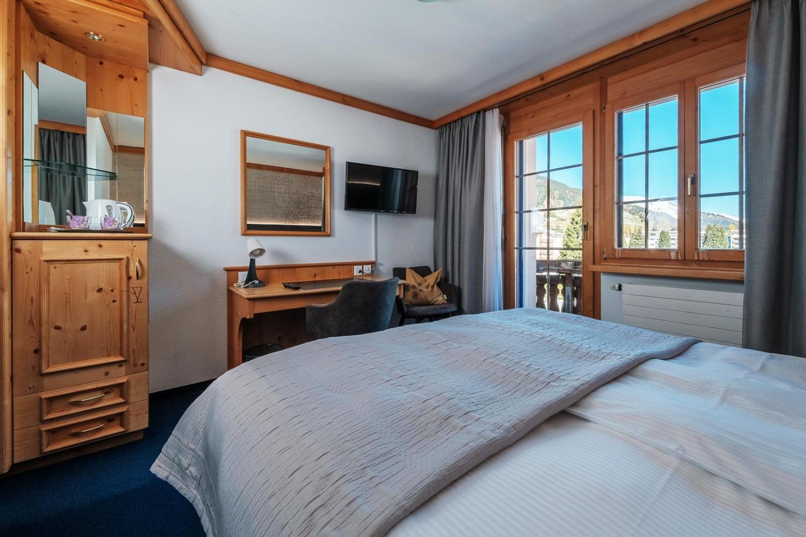 Hotel Buenda Davos Bagian luar foto