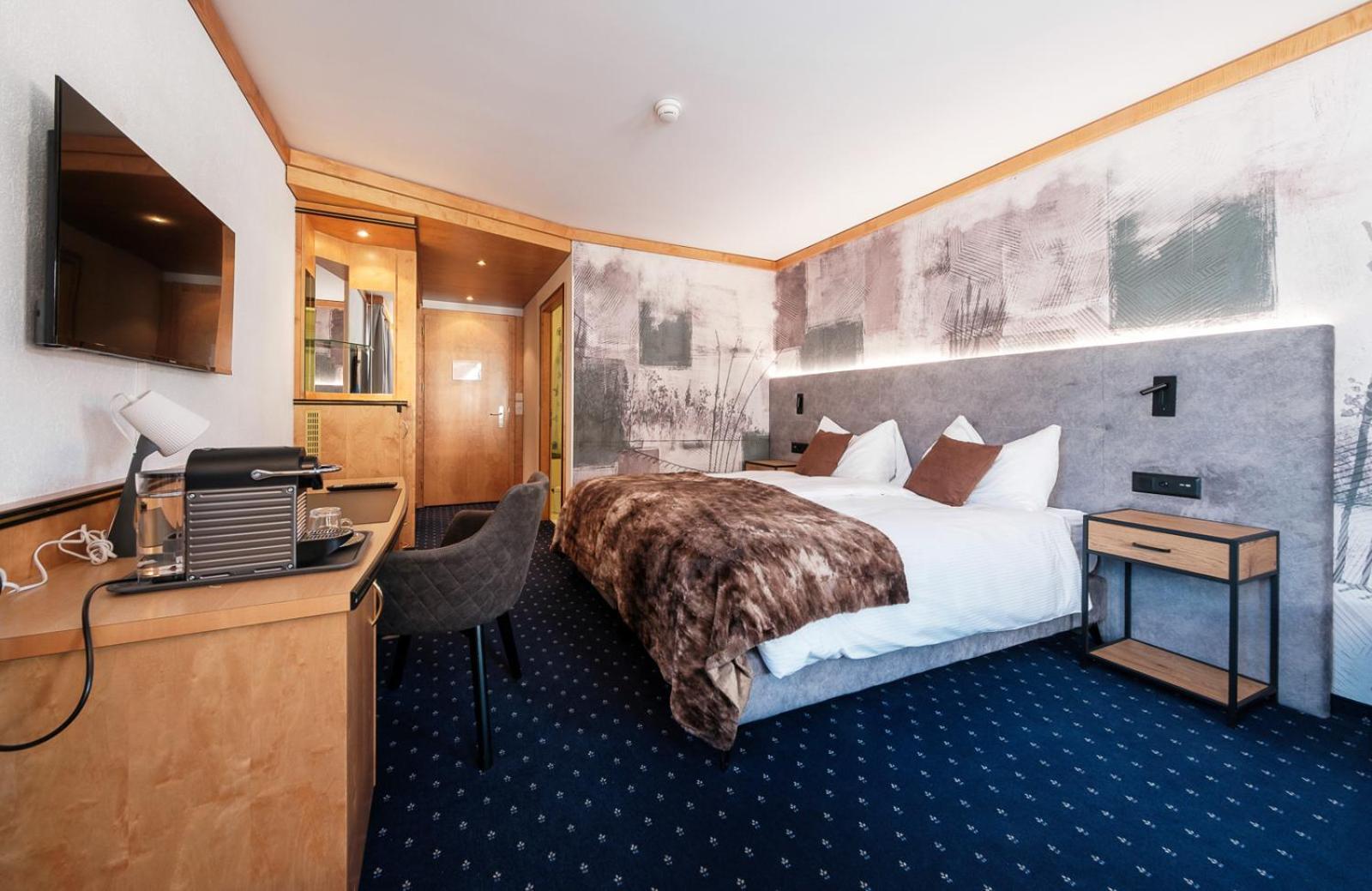 Hotel Buenda Davos Bagian luar foto