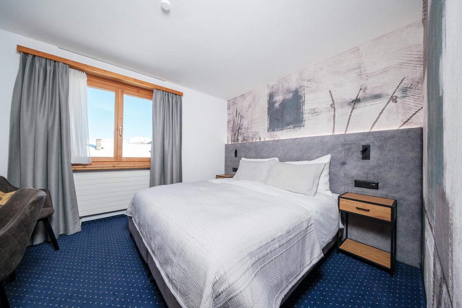 Hotel Buenda Davos Bagian luar foto
