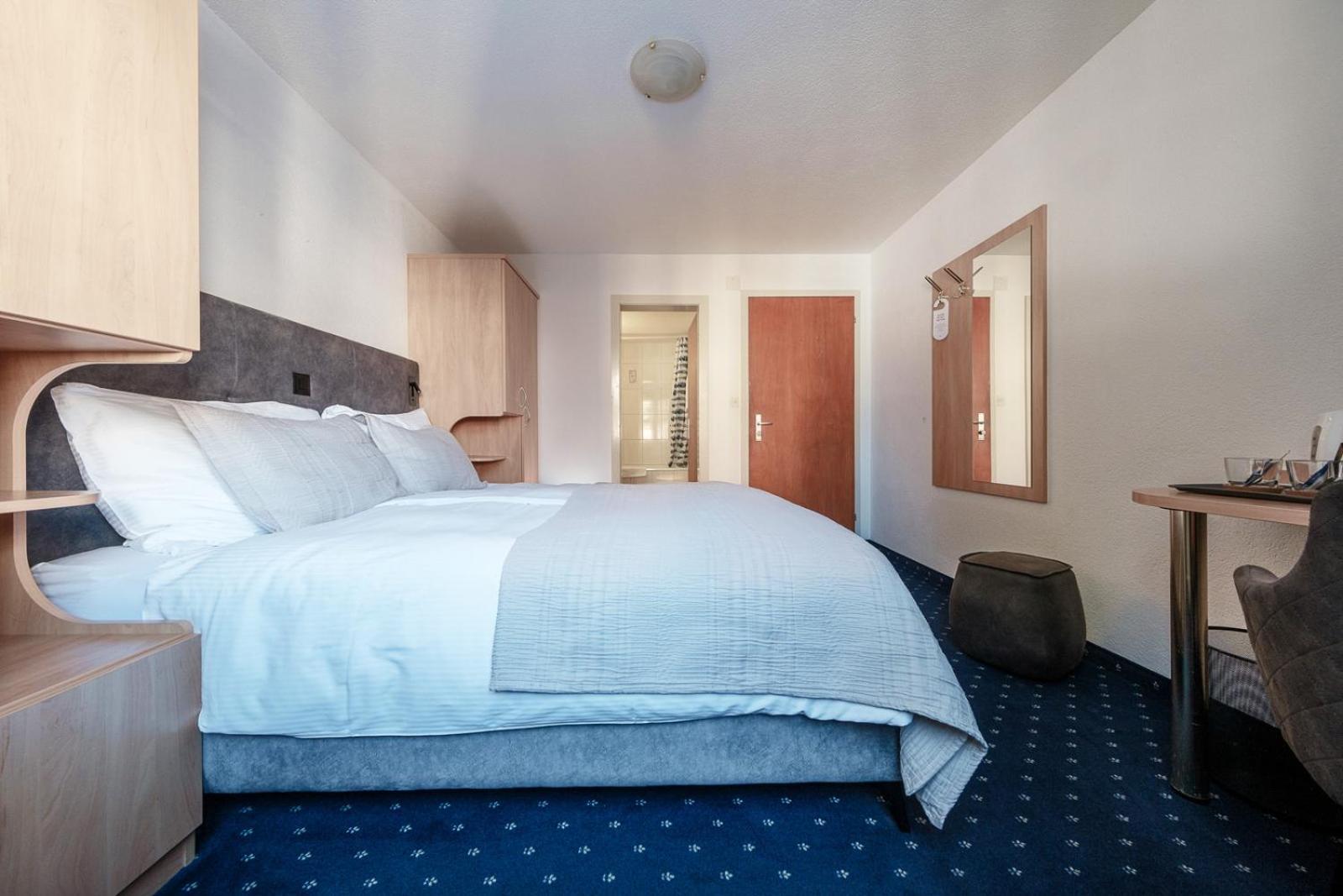 Hotel Buenda Davos Bagian luar foto