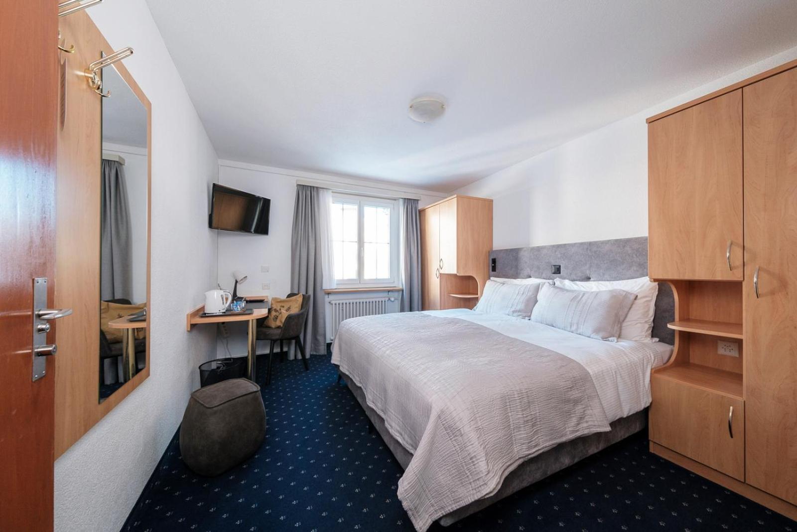 Hotel Buenda Davos Bagian luar foto