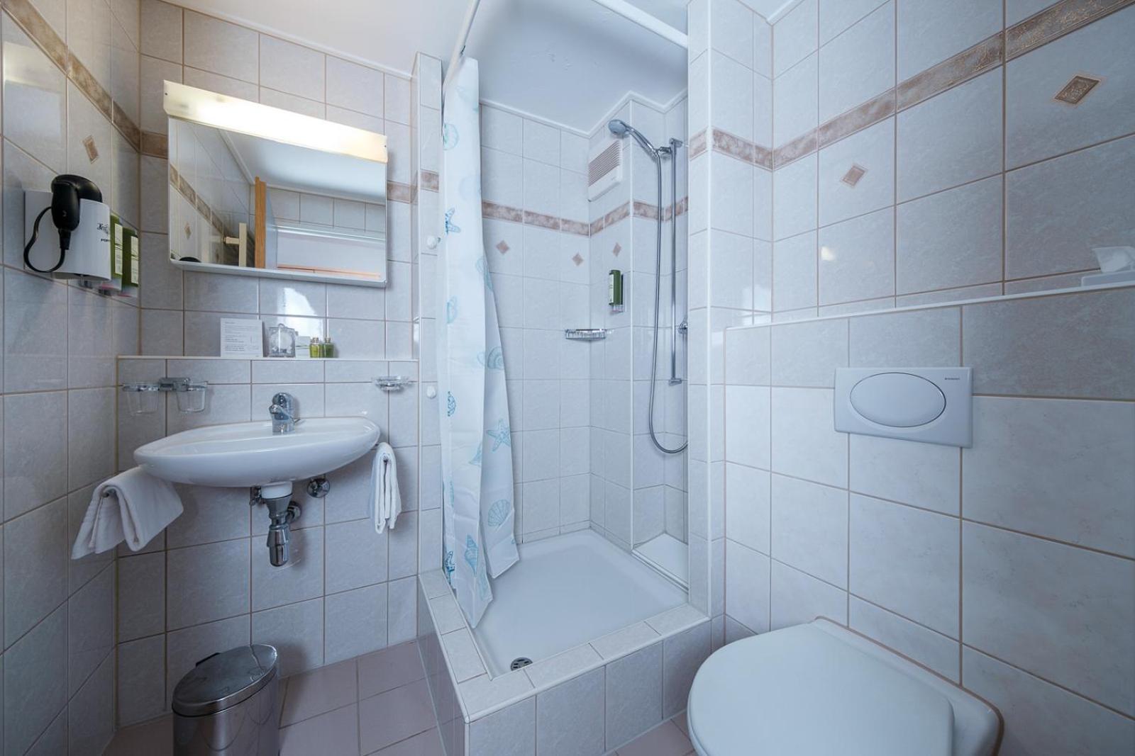 Hotel Buenda Davos Bagian luar foto