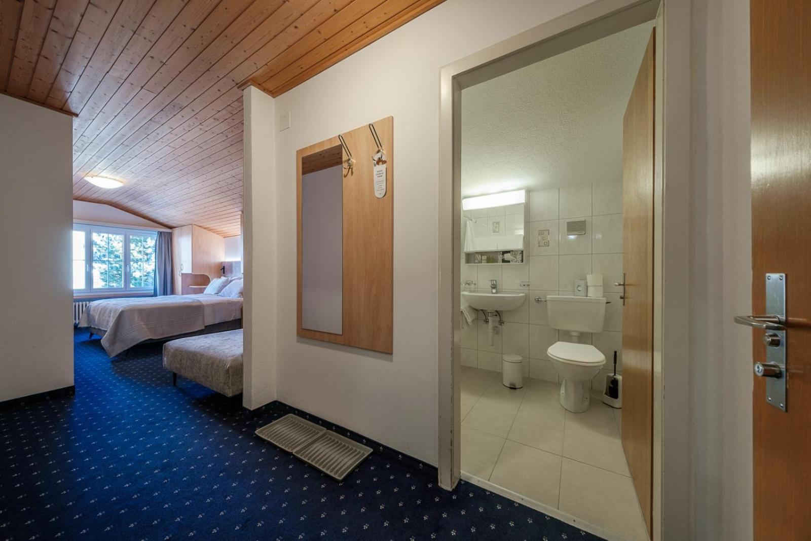 Hotel Buenda Davos Bagian luar foto