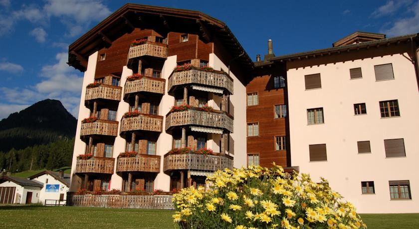 Hotel Buenda Davos Bagian luar foto