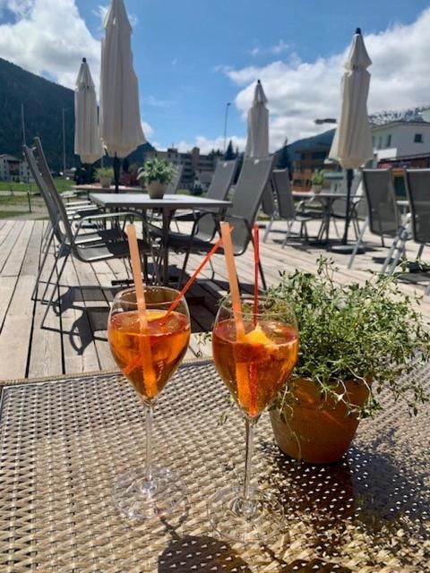 Hotel Buenda Davos Bagian luar foto